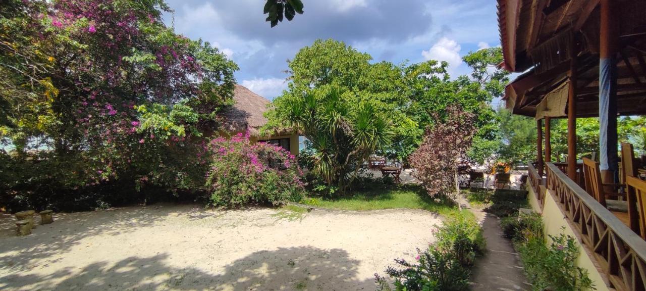 Bara Beach Bungalows Bira Exterior photo